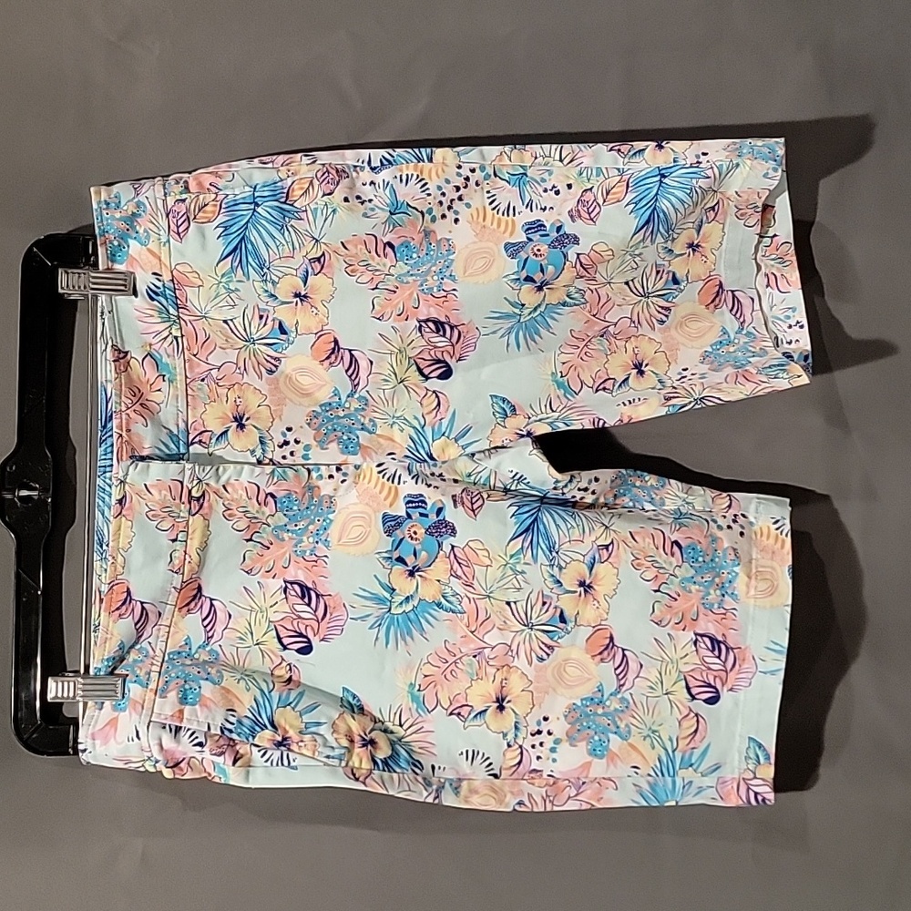 (J12) Juniper + Lime womans shorts size 8